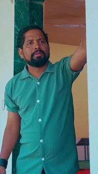Stranger man knullar sin granne Bhabhi genom att se hennes nakna heta figur
