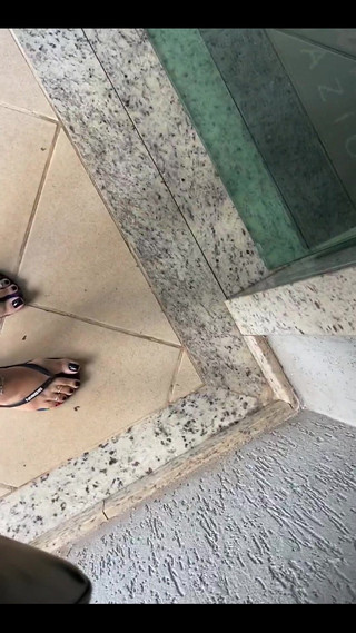 KiffaFeet: Tiba di rumah dengan pedikur hitam sempurna ini