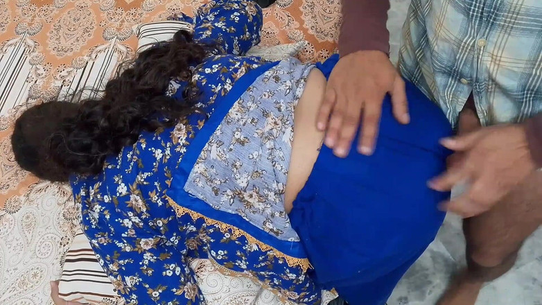 QueenbeautyQB: Moja indyjska macocha daje mi pyszny duży tyłek i podoba...