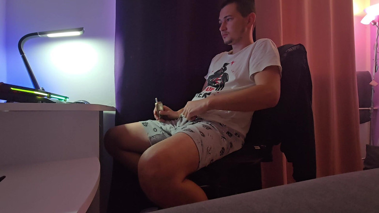 Fap_man93: Morning Masturbation Ends with Ejaculation in a Cup of Coffee...