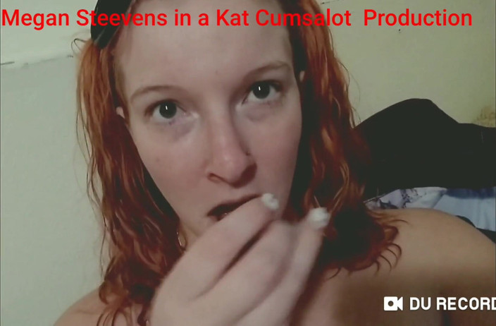 Kat Cumsalot Productions: その鋼鉄のバットプラグを吸う!