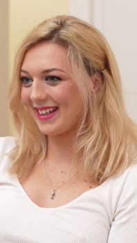 Intervista Alla Studentessa Ceca Bionda Isabella De Laa