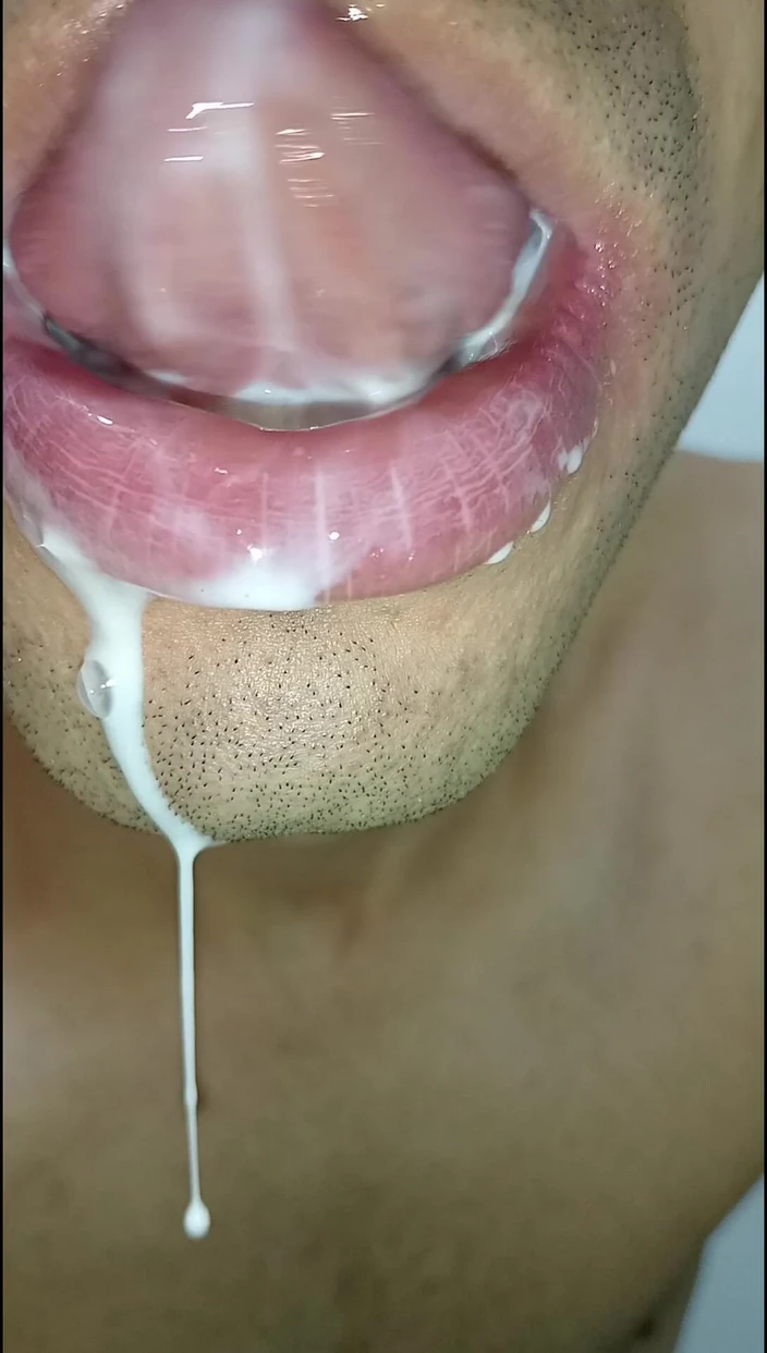 Rey rey: Ik wil je melk in mijn mond, tong, lange tongfetisj,...