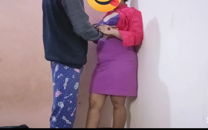 Faryal: 在和她的老板见面后打电话给办公室女孩到酒店