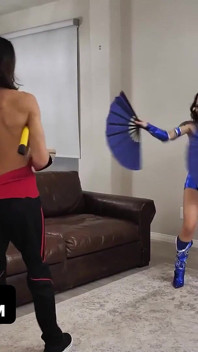 Mighty Power Pussy Smashers są tutaj, aby walić sprawiedliwość w każdą dziurę (pełny darmowy film Cosplay)