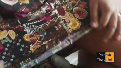 Tharumini_Official: Studentă indiană pasionată de călărire inversă de dimineață fute o...