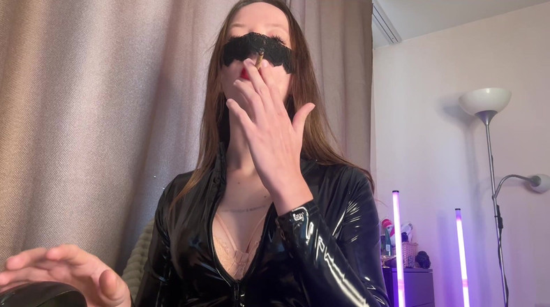 Skinny_lady69: Asmr mengabaikan awak semasa saya merokok