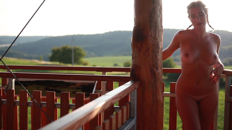 XCZECH: Sharon Cherry - aventura de la watchtower