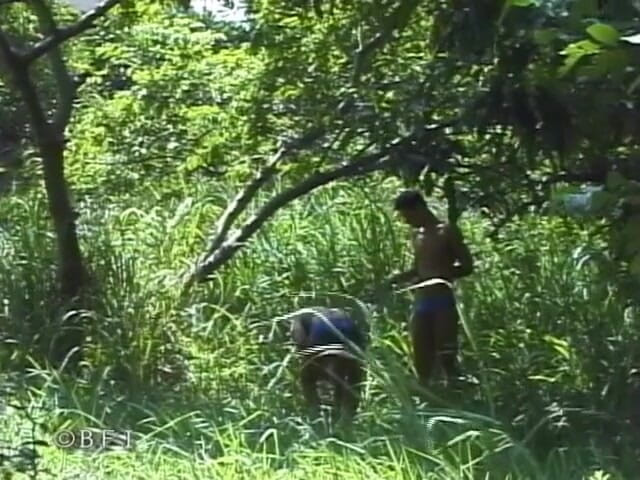 Just Boys: Falls n balls 1 -2 adegan dalam 1-