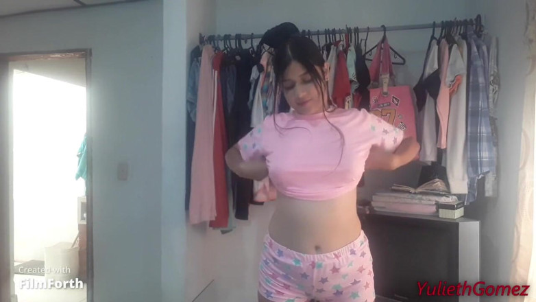 Yulieth Gomez: En mi casa, qué lindo tocar mi pequeña cosa en...