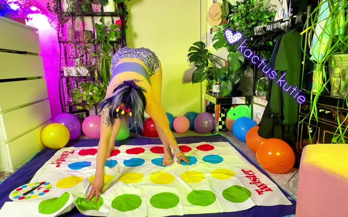 Kactus kutie: Twister Piss-ter