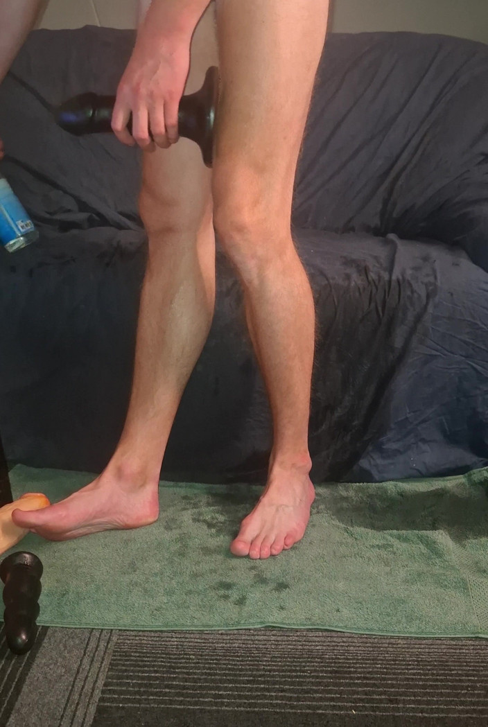 NoFace Twink X: Solo mężczyzna ekstremalne dildo analne - ogromne zabawki