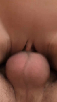 Seksowna czeska brunetka w okularach zerżnięta z gorącą spermą w okularach