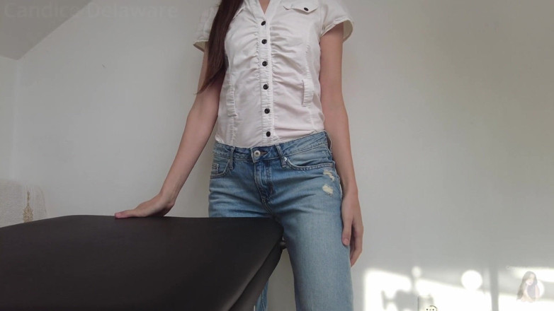 CandiceDelaware: Mesa frotando orgasmo linda chica en jeans