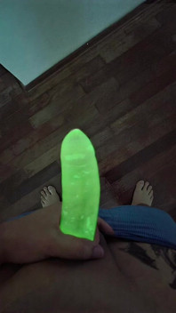 Neon con il preservativo