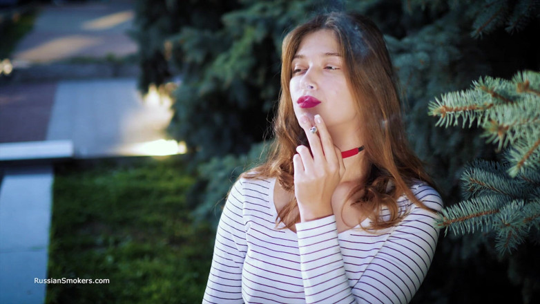 Russian Smokers: Sultry Russian Girl Smoking Cigarette by Waves