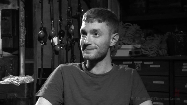 30 Minutes of Torment: Siksaan air ekstrem dan dildo naga jahat