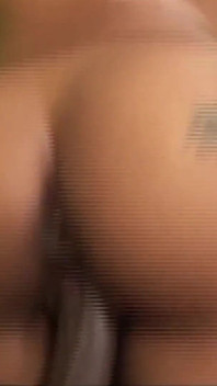 Bbc fickt sie hart und entlädt einen cumshot über ihr süßes schwarzes gesicht