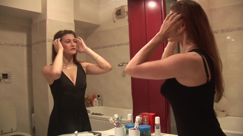 Milf in Love: Dirty and hot milf provokes a photographer