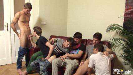 Gay Diaries: Group of twinks blow their dicks and have passional anal...