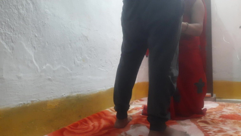 Busty Banuu: Rode Saree rondborstige tieten vrouwen neuken