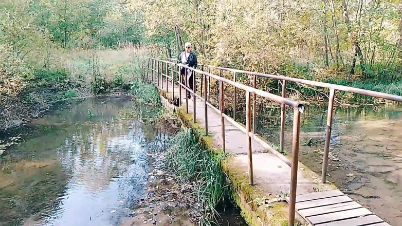 Crazyfamily 1970: Mẹ kế đi tiểu đứng lên