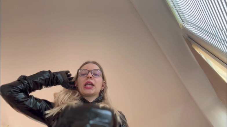 Goddess_Bella_Rae: Femdom bohyně tě tvrdí jako svého otroka - Asmr