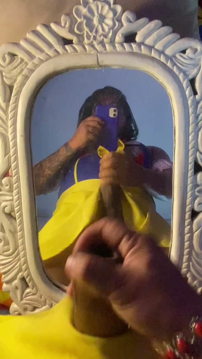 TSquennAna: White och Nick's Hungry Mirror