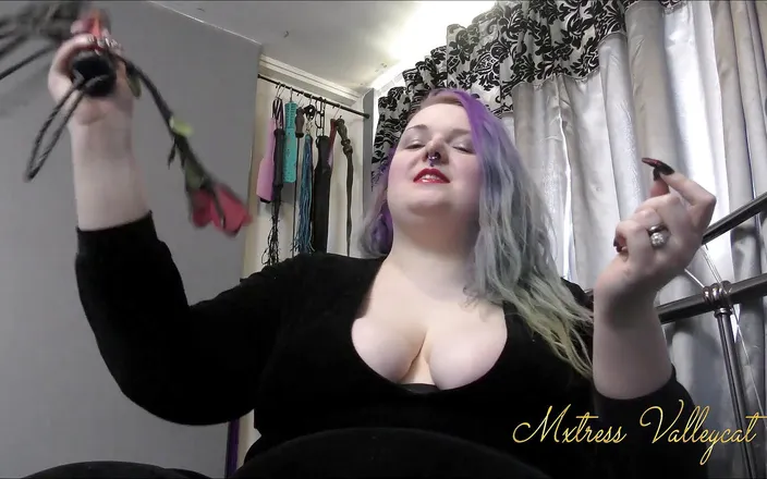Mxtress Valleycat: The merry widow