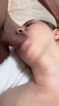 Cazzo figa e pompino gola profonda gagging