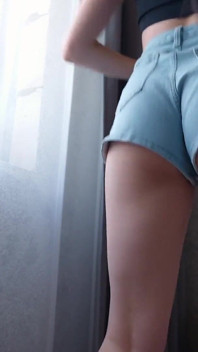 Squats Short Shorts