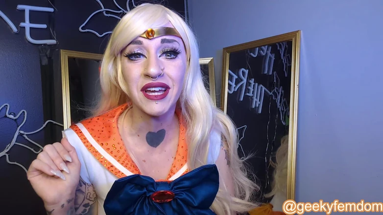 Geeky Femdom: Denizci Venus Smokin Maskesi