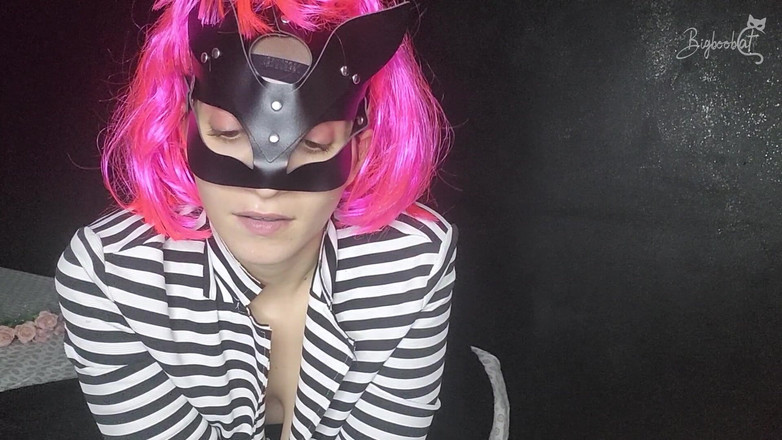 Big boob cat: Bonjour, je suis la chatte de tes rêves. Tu veux...