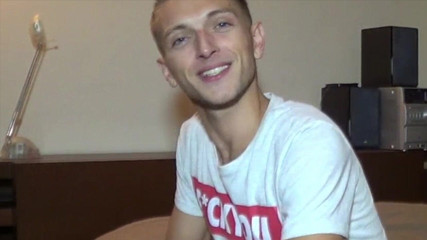 Sneaker gay: Fucked by the Xxl Cock O His Best Friend