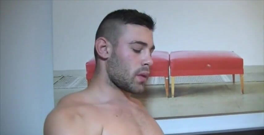 Crunch French bareback porn: Jordan Dawson Ricky Blue tarafından sikiliyor