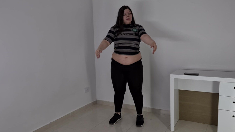 Alice H: Sträcker magen fetisch
