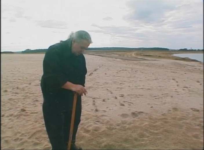 Absolute BDSM films - The original: Gruby tyłek i klapsy, na plaży część 2