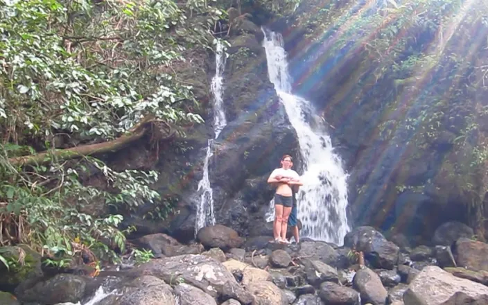 Justine Clover: Public Waterfall Blowjob