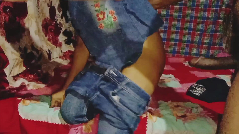 Deshi women: 18 Year Old College Girl First Time Sex Video with...