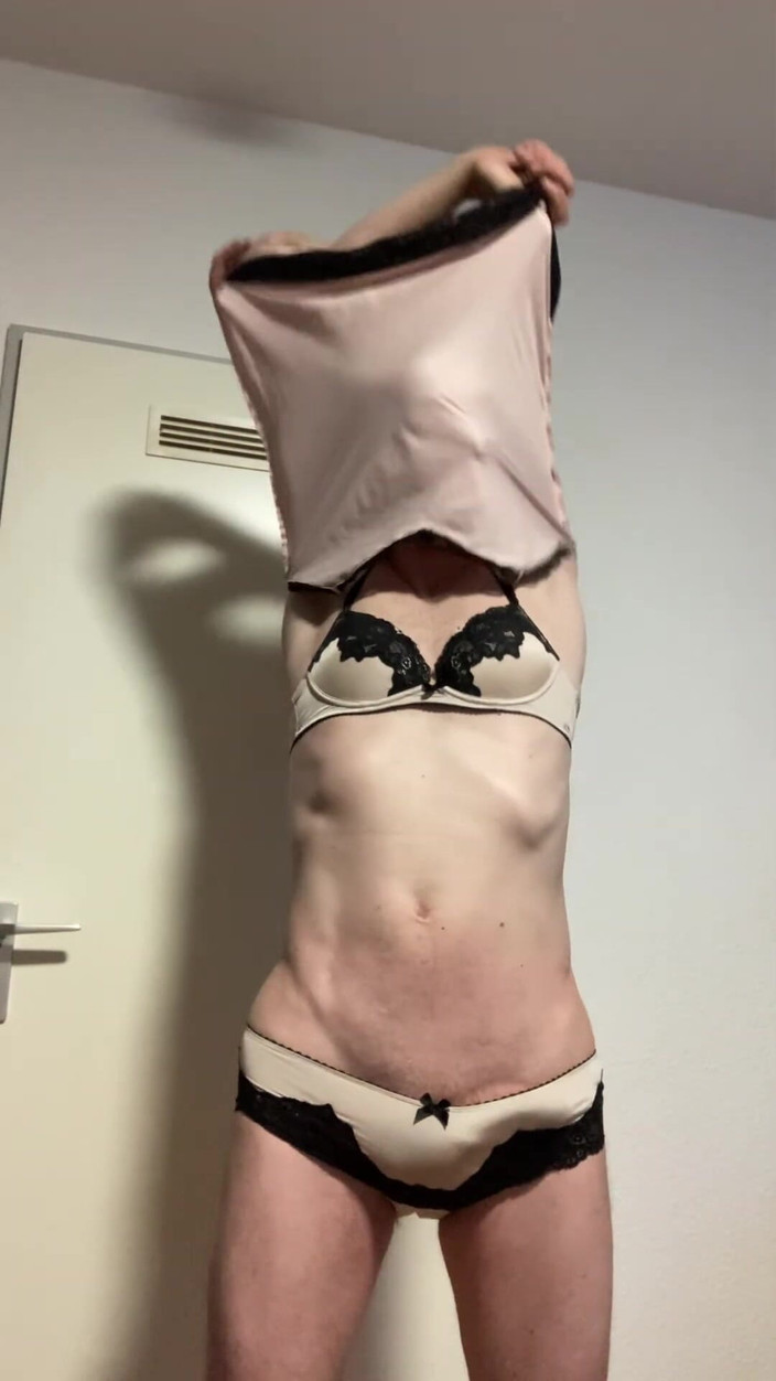 Leatransteen: Kadın iç çamaşırında Leatransteen Stript