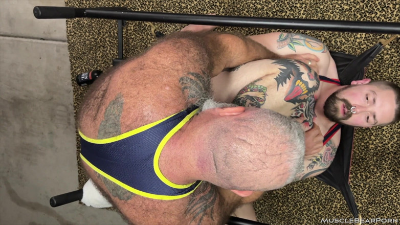 Muscle Bear Porn: Heavyweights