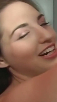 Dövmeli olgun adam esaret altında maskeli orta yaşlı seksi kadın iddia ediyor