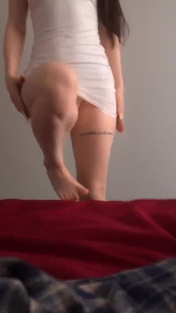 Šukal Jsem Svou Nevlastní Sestru V Její Těsné Kundičce a Mrdce