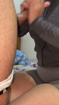 La Esposa De Su Amigo Es Una Gran Puta Y Le Pone La Polla De Cualquiera Muy Dura
