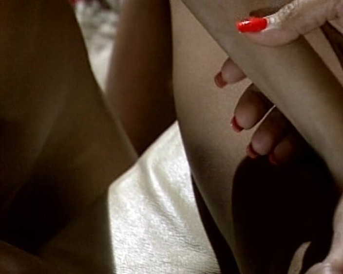 Filles Francaises: Lesbian Asia ini dari Perancis Suka Bermain Dengan BFFnya