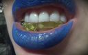 Goddess Misha Goldy: Yeni #lipstickfetish ve #vorefetish video önizlemem: Dudaklarım için 5 collor ve gummy bears vore