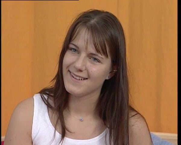 YOUR FIRST PORN: Junge nadin rasiert ihre muschi softclip junger nadin rasiert ihre...
