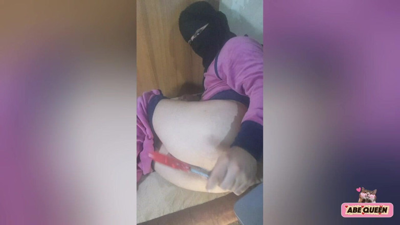 Salma Niqab: Salma Niqab Ladyboy Fuckself Part 3