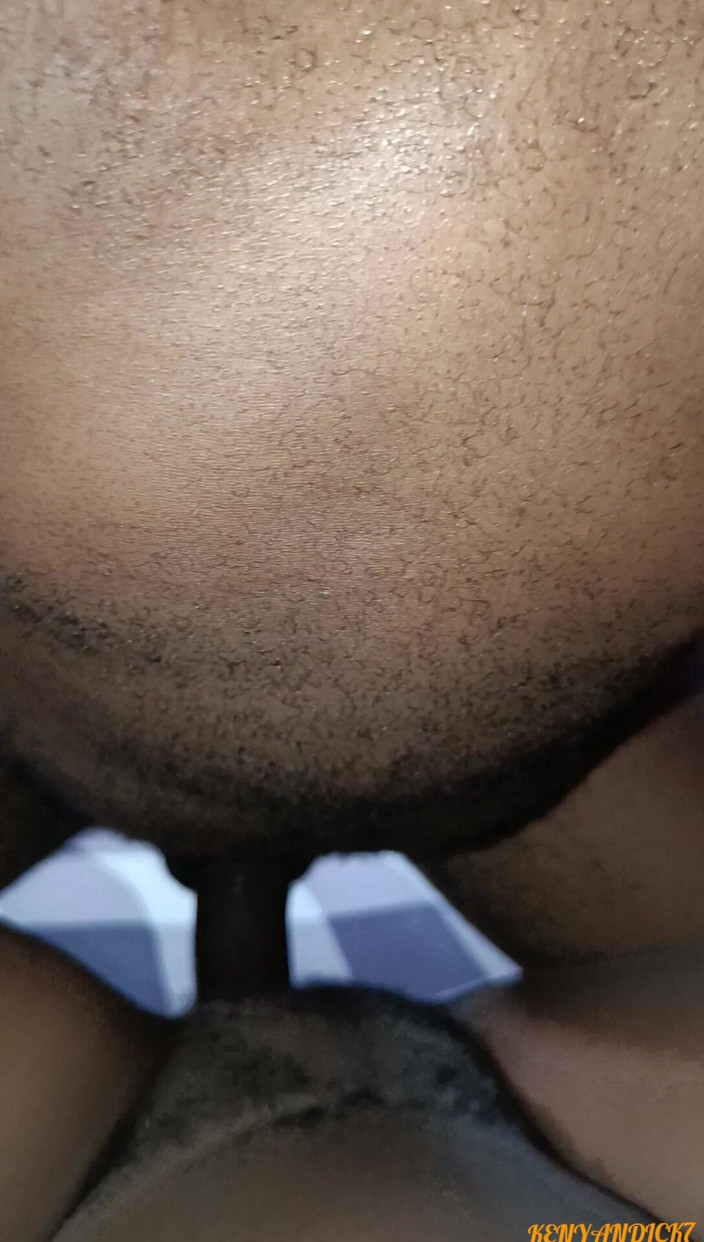 Kenyan Dick: Des couples africains amateur poilus baisent