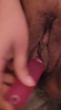 Masturbarsi e ascoltare porno forte